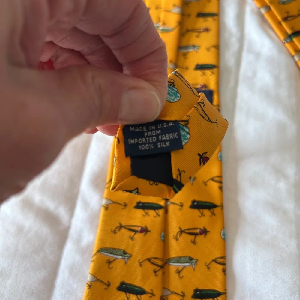 Old Navy Mens Silk Tie Mustard Yellow Fishing Lure Novelty Pattern USA Made‎